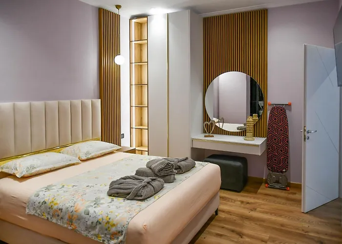 Hata Luxury Шкодер